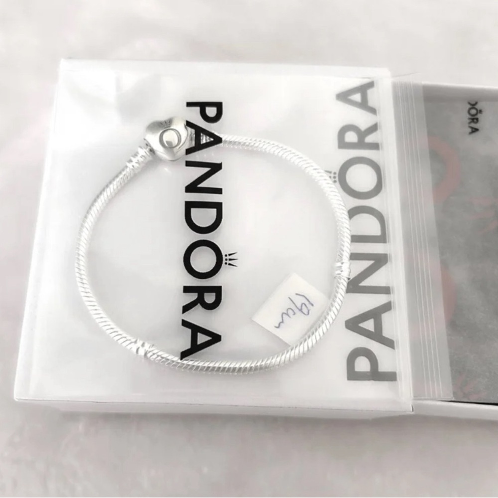 PANDORA Moments Heart Clasp Snake Chain Bracelet(19cm/7.5”|fits wrist size 6.7”) - Picture 2 of 7